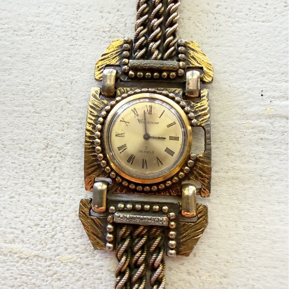 VINTAGE Gold Tone Vendome 3 Chain Strand Deco Women’s Watch main image 4